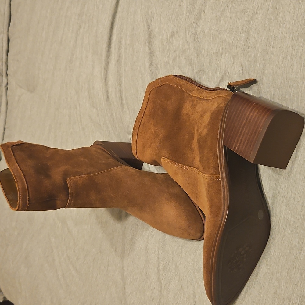 Suede boots